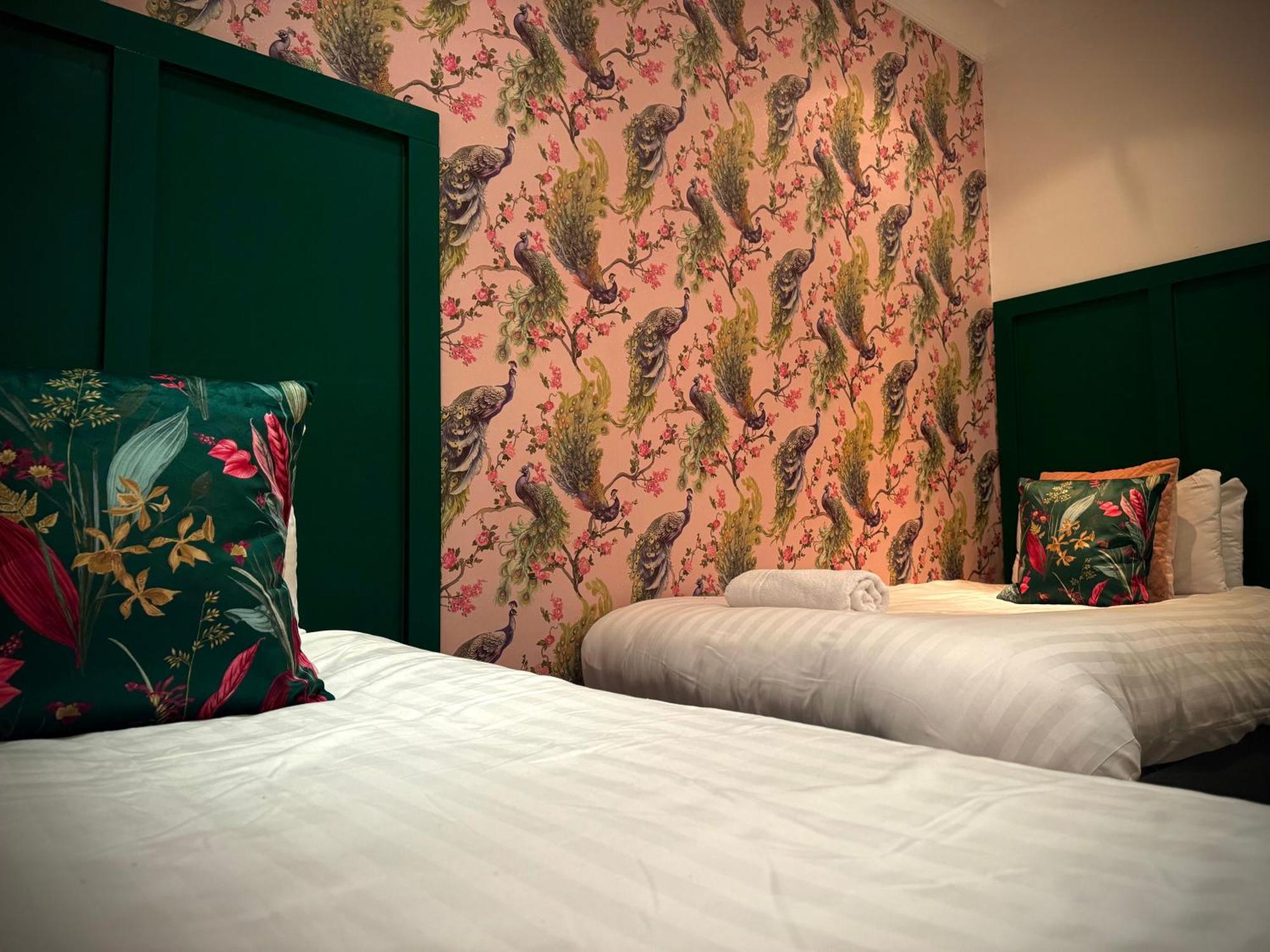 Villa Sleeps10-Parking-Garden-Hottub-Petfriendly Blackpool Esterno foto