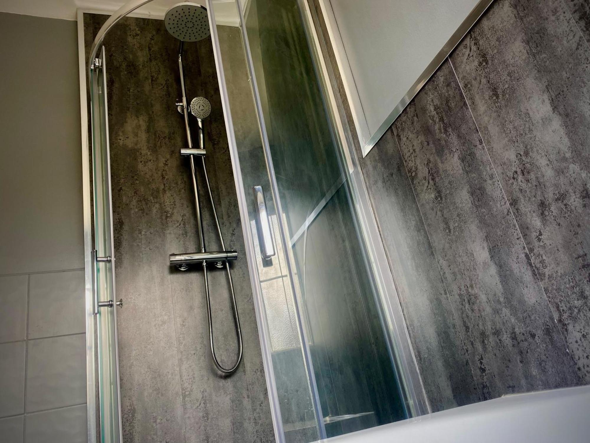 Villa Sleeps10-Parking-Garden-Hottub-Petfriendly Blackpool Esterno foto