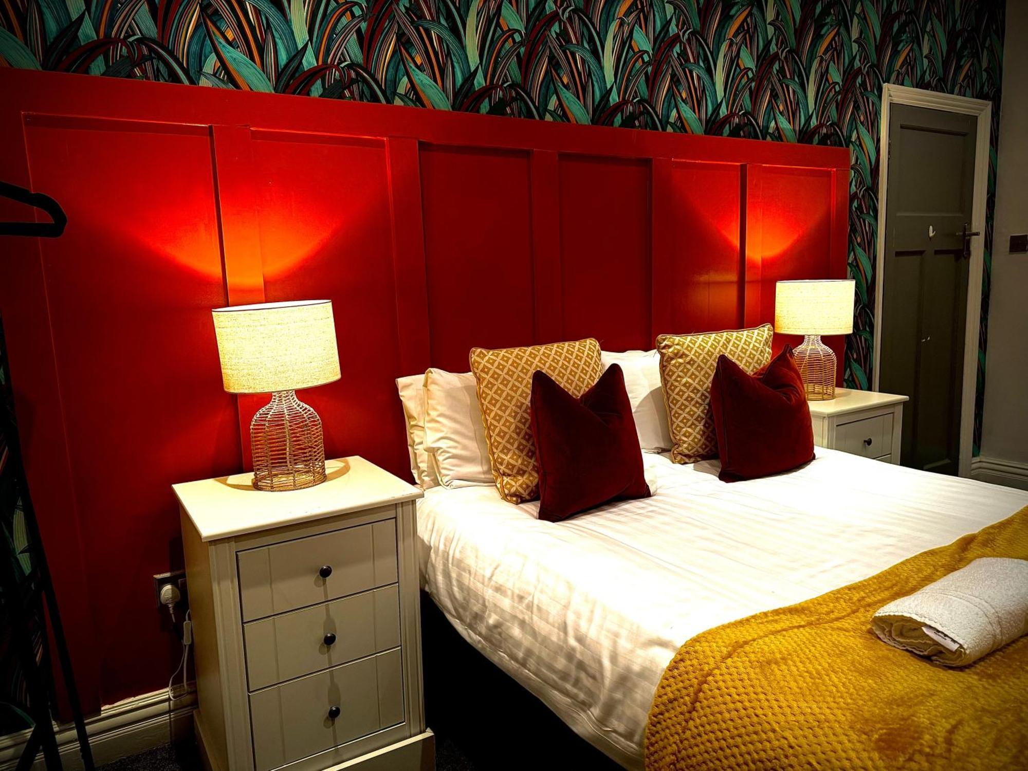 Villa Sleeps10-Parking-Garden-Hottub-Petfriendly Blackpool Esterno foto